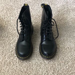 Smooth Black Dr Martens